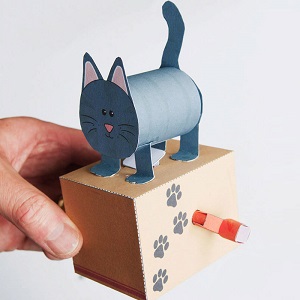 手回しで動くペーパークラフト（子猫）