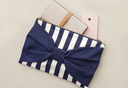 リボンクラッチバッグ